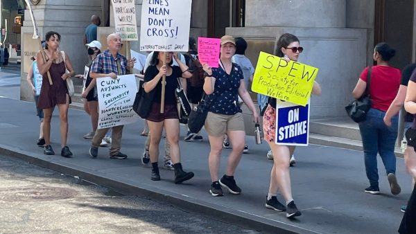 HarperCollins Workers Are Demanding Murdoch’s News Corp Pay Them a Living Wage