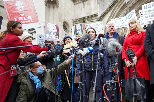 Prosecution of Assange Would Lead to End of the First Amendment, Advocates Warn