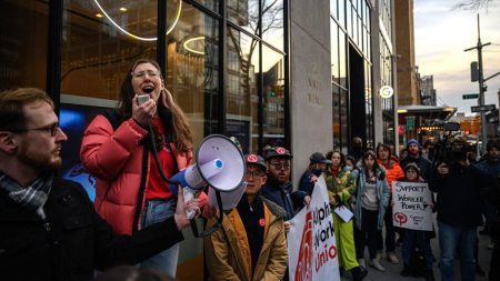 How Can Tech Workers Defeat the Oligarchy?