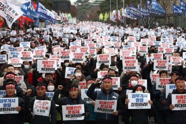 South Korea U-Turns on 69-Hour Work Week After Youth Revolt