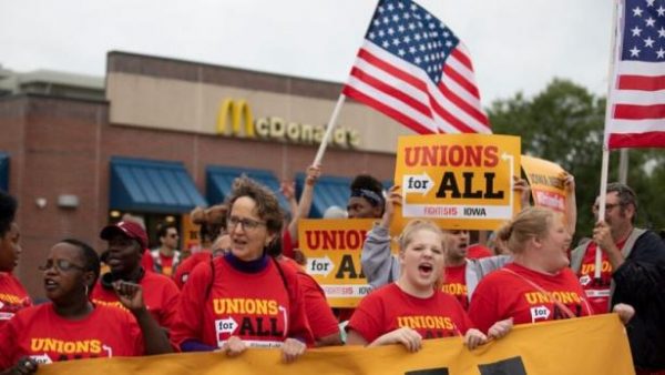 How the Biggest Private Sector Union Wants To Transform the Restaurant Workforce