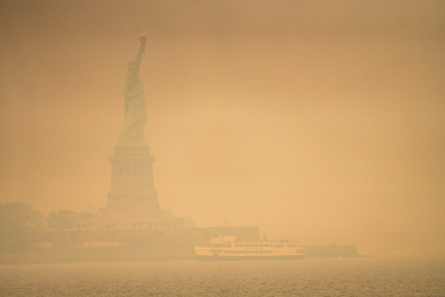 Workers Organize for Better Conditions After Air Quality Plummets