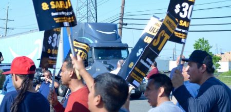 Amazonās Retribution in Quebec Should Be a Wake-Up Call for Union Organizers