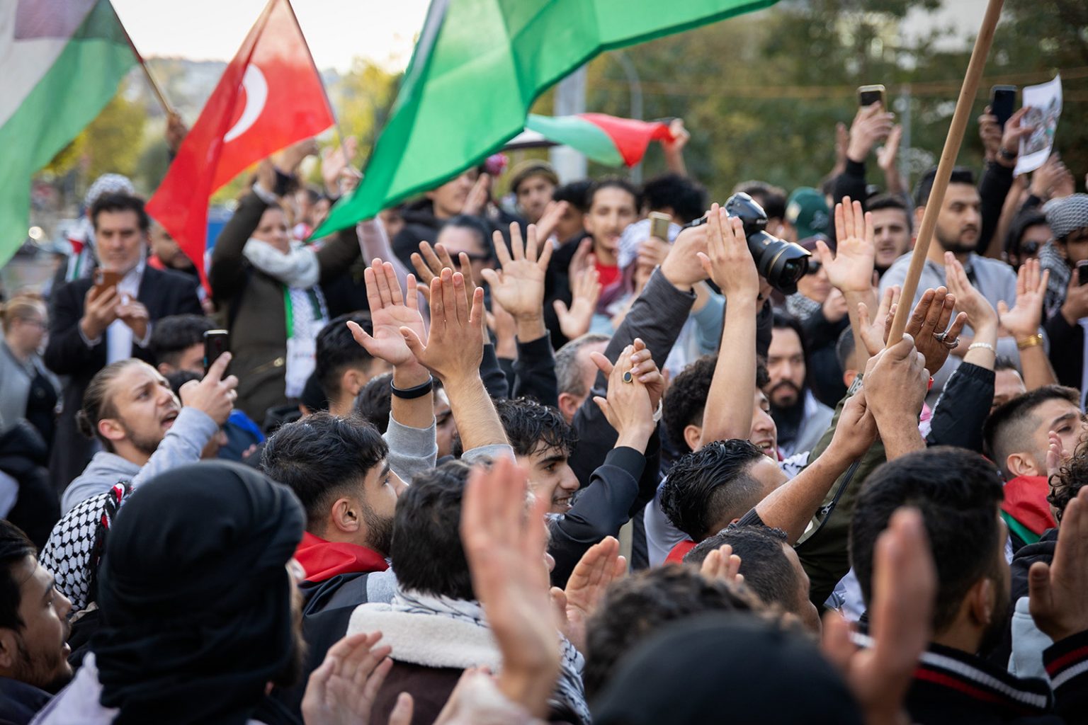 Pro-Palestinian Protests Are Erupting From Karachi to London