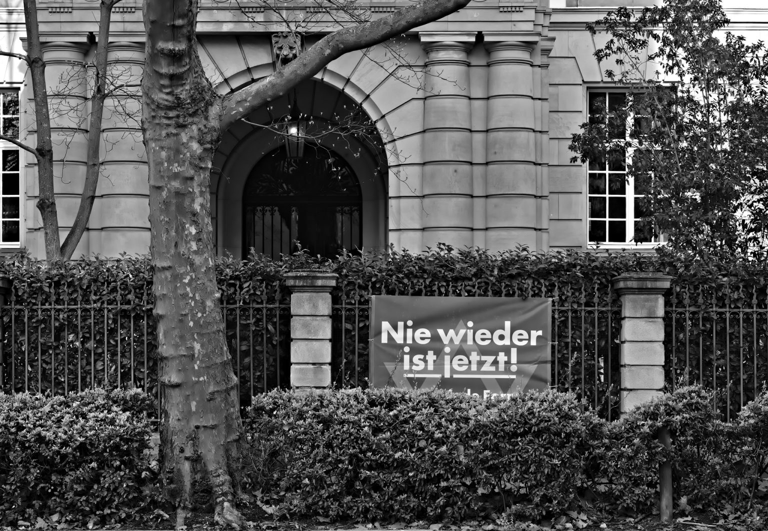 Unions and Nazis in a German Election