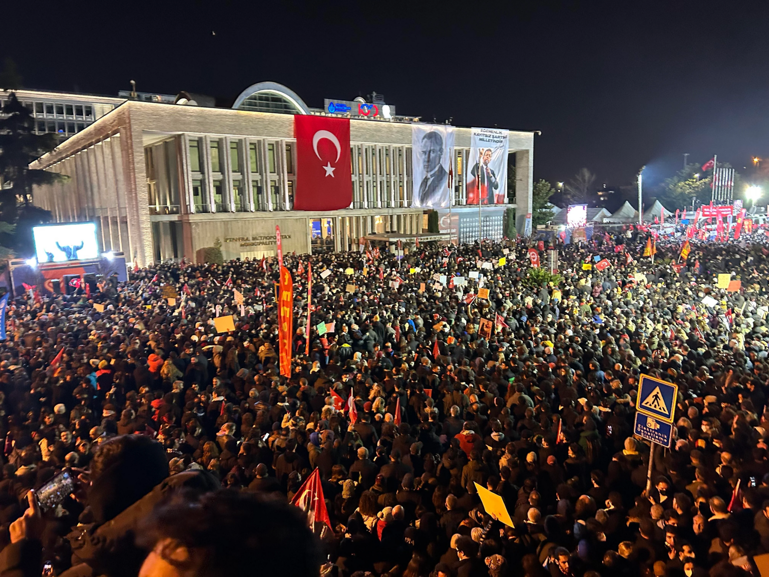 In Turkey, a Mass Movement Builds Against Erdogan’s Power Grab