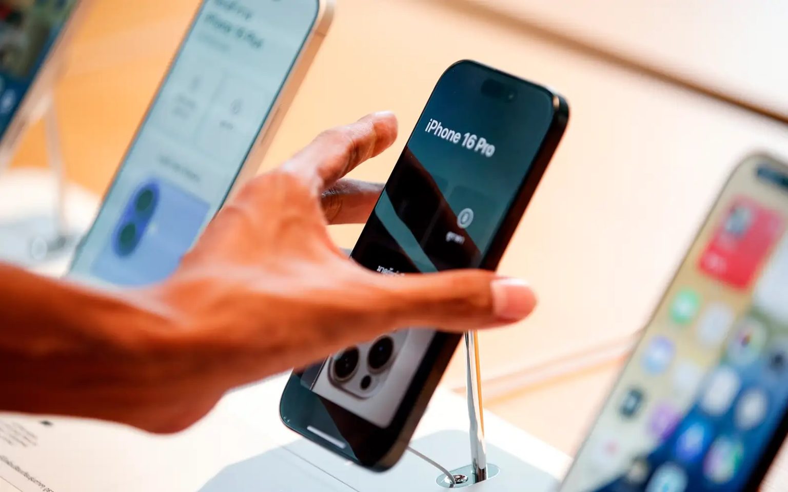 The IP Laws That Stop Disenshittification