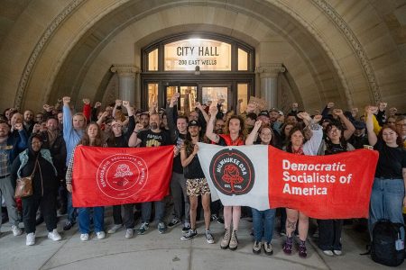Socialists Are Out-Organizing the Democratic Establishment