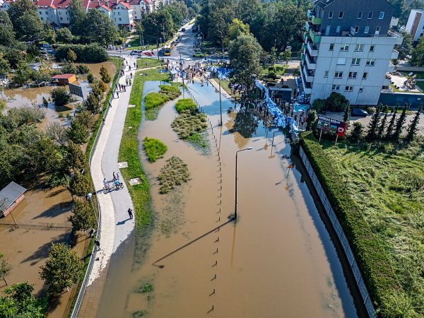 Opposition and Apathy – Understanding the Real Threats to Net Zero